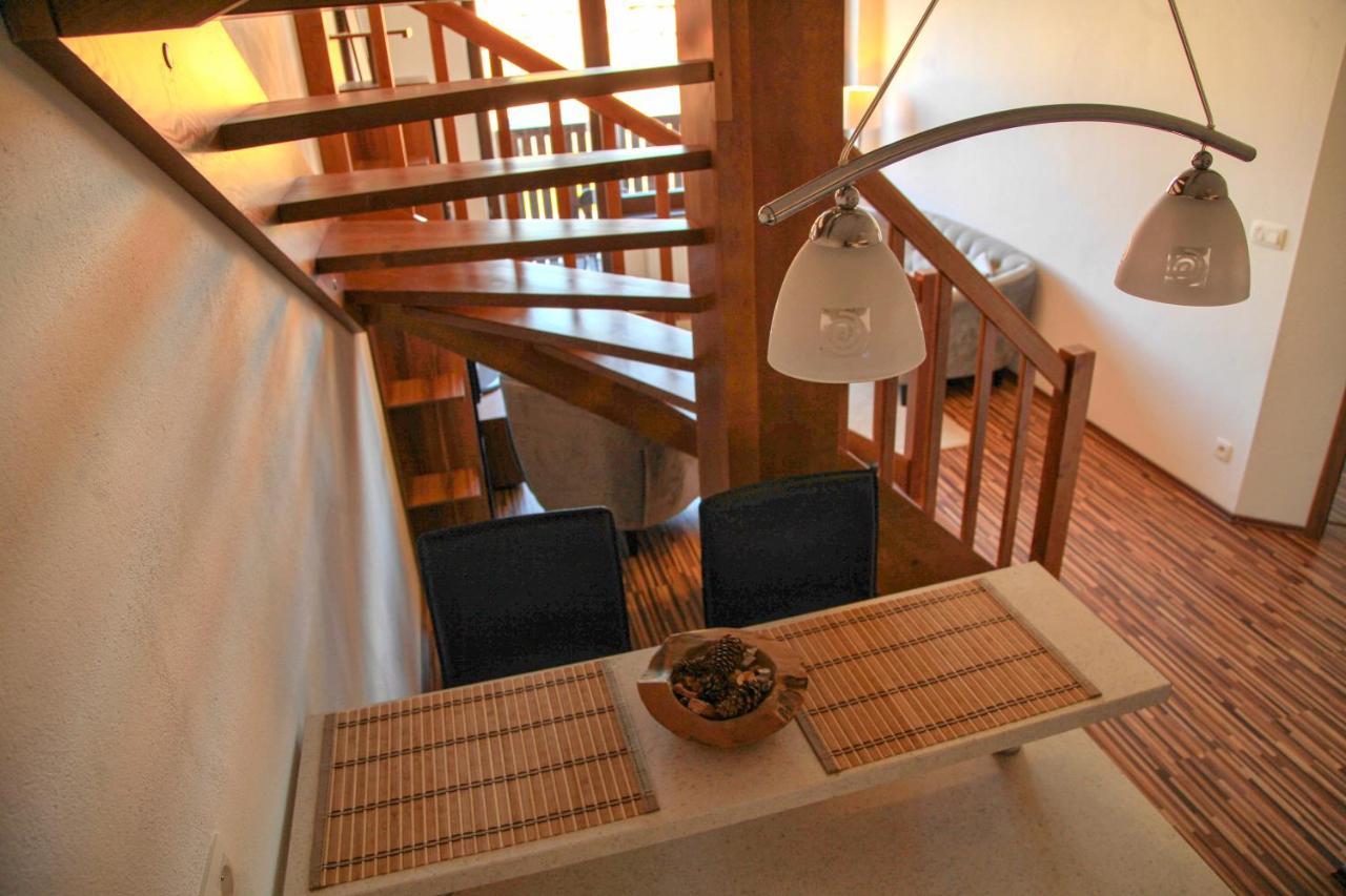 Apartment Vila Aston Vel'ka Lomnica Exteriör bild